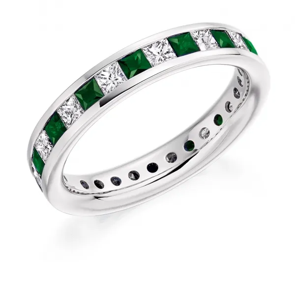 High-Class 1.5ct Emerald Cut Diamond Ring In Uk